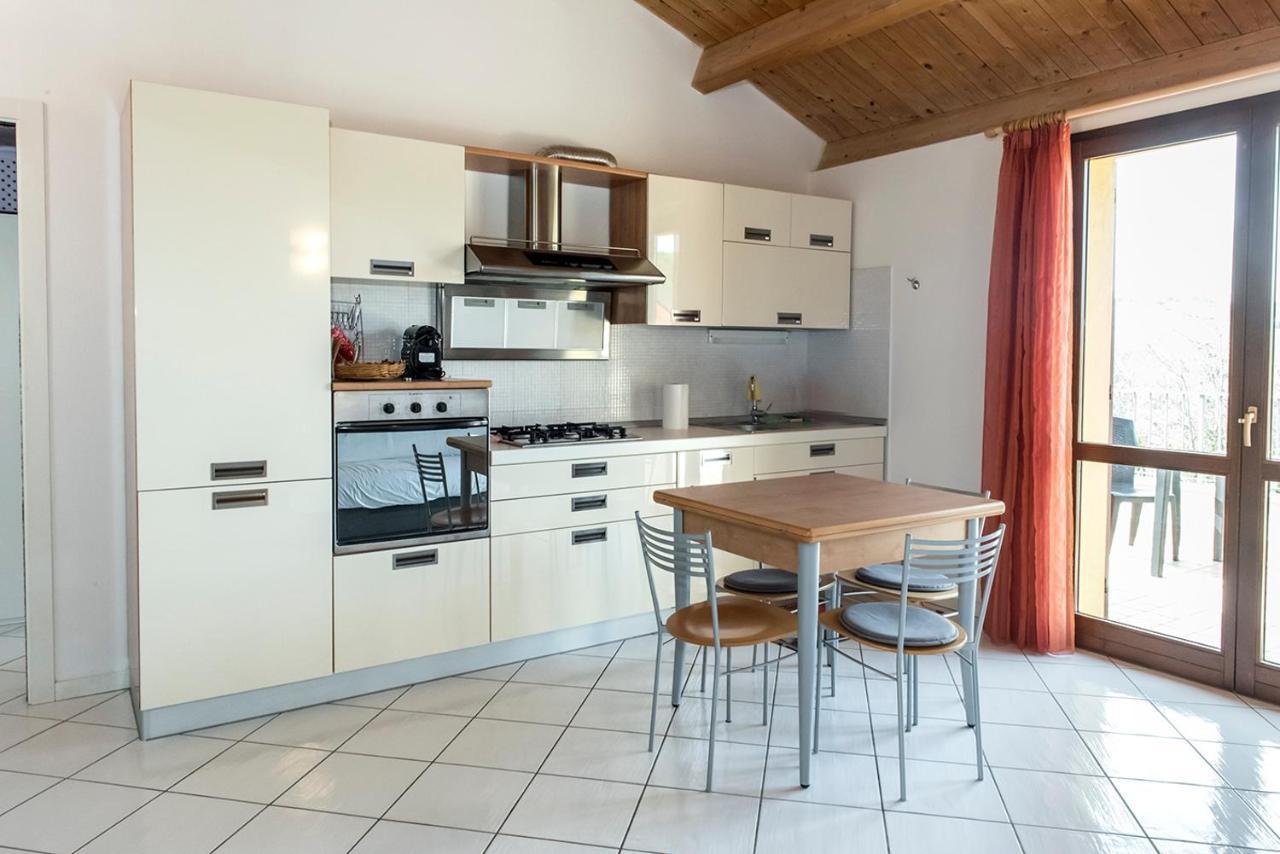 N036 - Numana, Bilocale Con Terrazzo In Residence Con Piscina מראה חיצוני תמונה