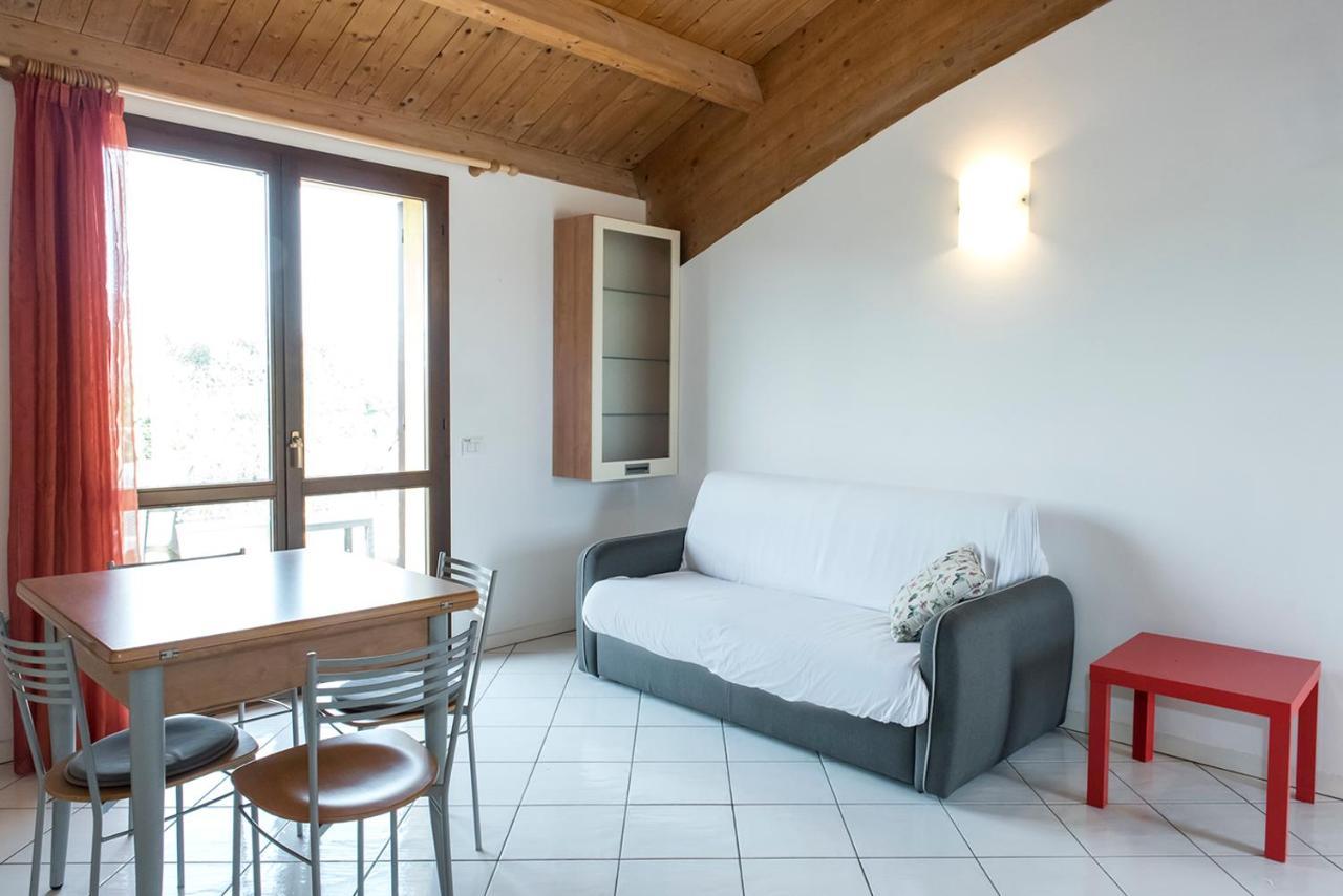 N036 - Numana, Bilocale Con Terrazzo In Residence Con Piscina מראה חיצוני תמונה