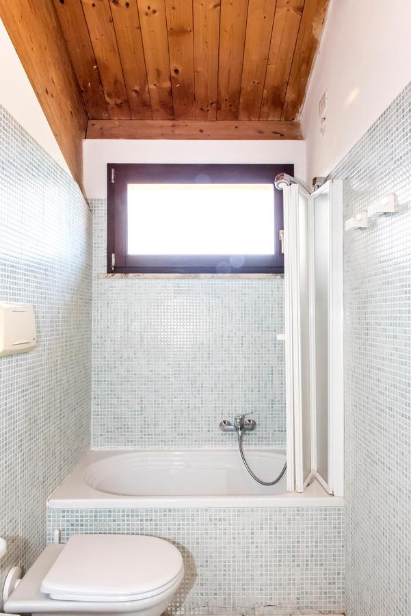 N036 - Numana, Bilocale Con Terrazzo In Residence Con Piscina מראה חיצוני תמונה